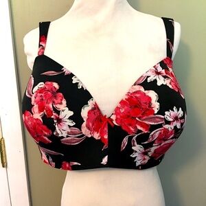 Cacique bra 46D. No underwire. Romantic, feminine.